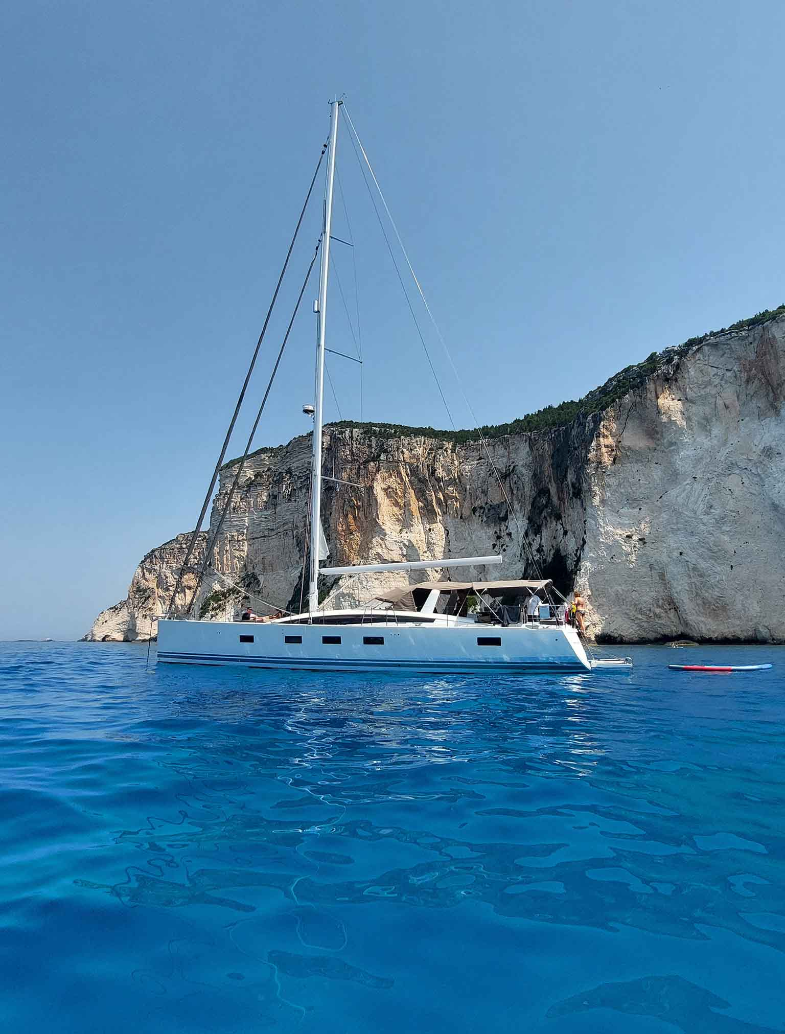 monohull 000